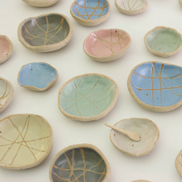 Medium Patterned Wonky Bowls - Pale Pink